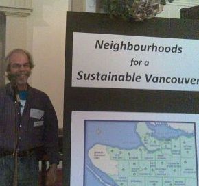 hendrik-at-the-neighborhood-for-sustainity-meeting-with-mayor2