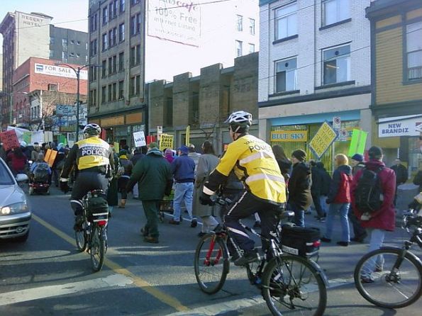 5-vpd-riding-alongside-the-march