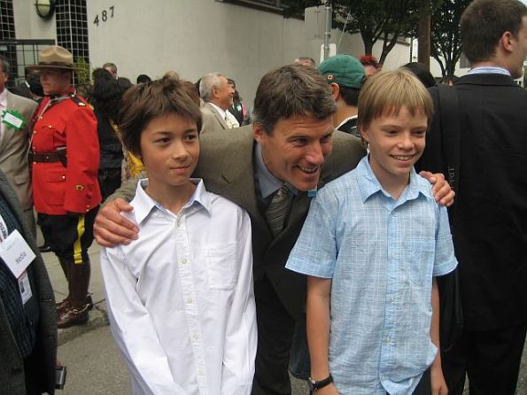 22 Japanese Royal Emperor and Empress visit Japanese Language School in Vancouver Downtown Eastside July 12, 2009 1 22 Japanese Royal Emperor and Empress visit Japanese Language School in Vancouver Downtown Eastside July 12, 2009 1