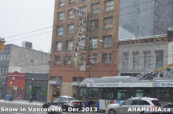 123 AHA MEDIA sees Snowfall in Vancouver Dec 2013